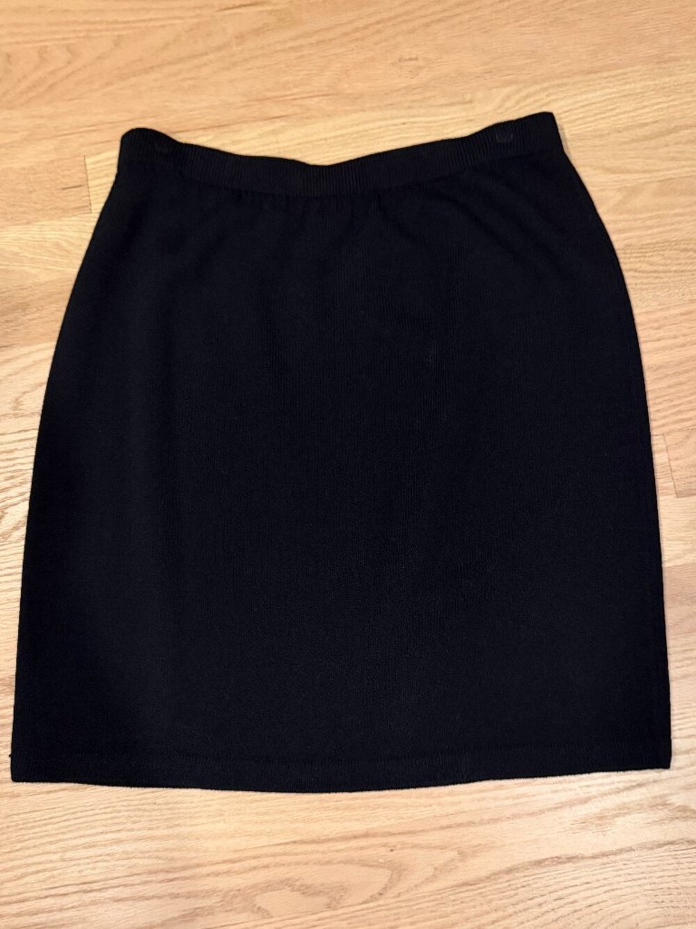 St. John Basics Black Knit Pencil Skirt Size 14